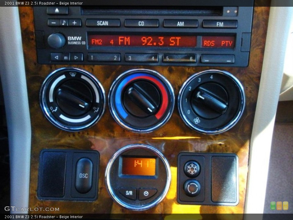 Beige Interior Controls for the 2001 BMW Z3 2.5i Roadster #42077927