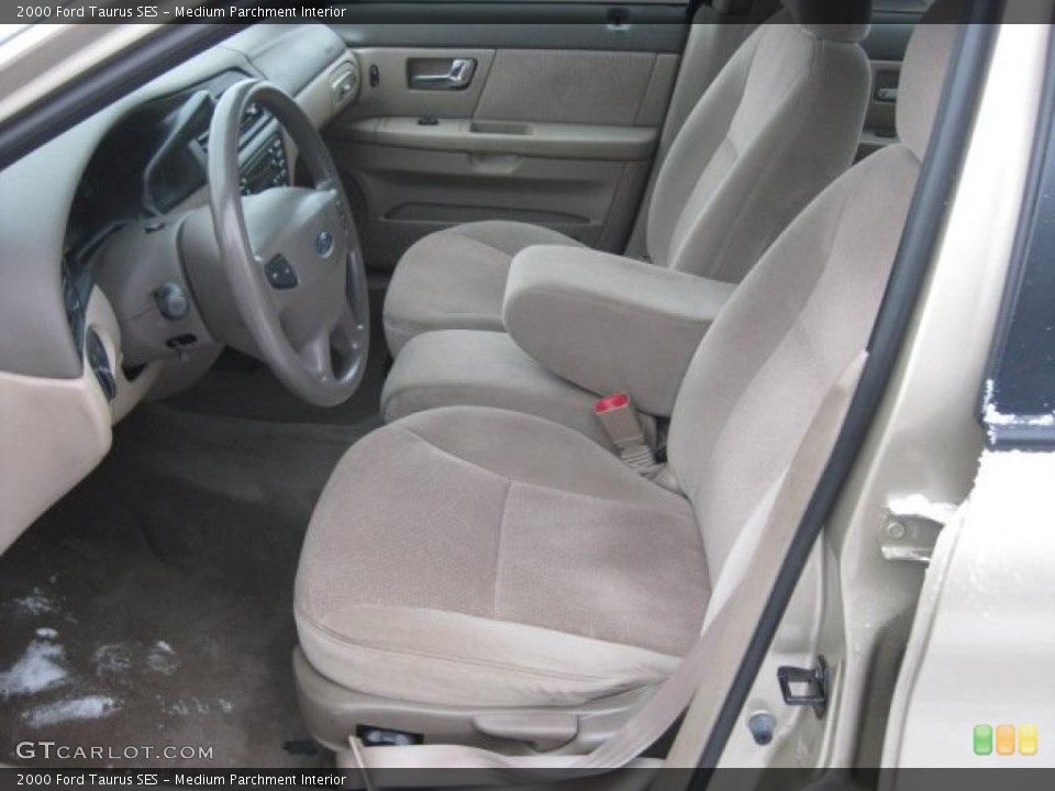 Medium Parchment Interior Photo for the 2000 Ford Taurus SES #42081311