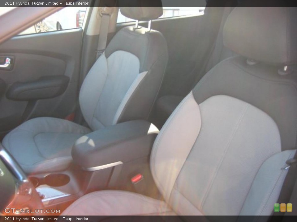 Taupe Interior Photo for the 2011 Hyundai Tucson Limited #42085607