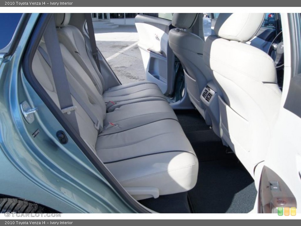 Ivory Interior Photo for the 2010 Toyota Venza I4 #42097404