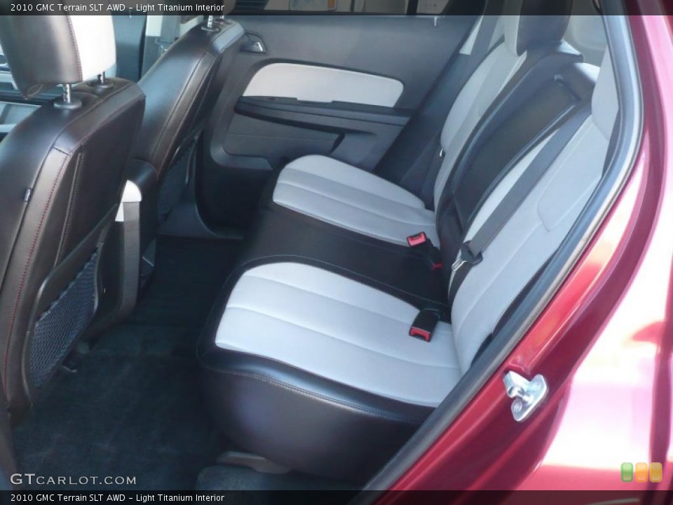 Light Titanium Interior Photo for the 2010 GMC Terrain SLT AWD #42123758