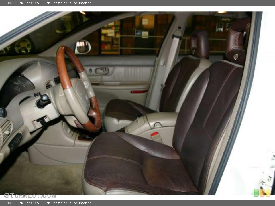 Rich Chestnut/Taupe Interior Photo for the 2002 Buick Regal GS #42128638