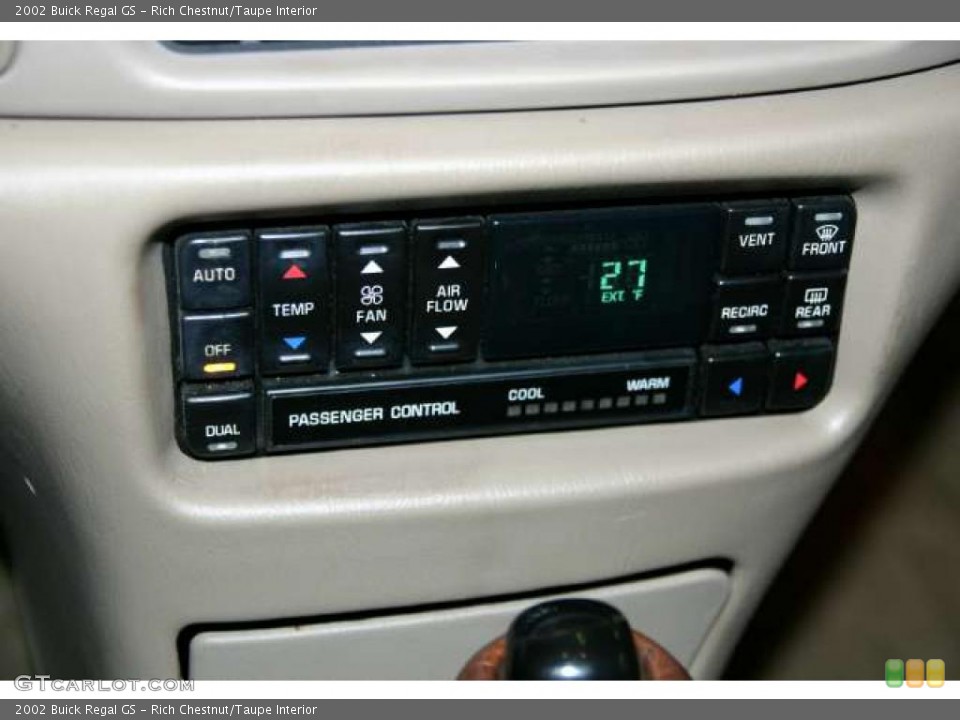 Rich Chestnut/Taupe Interior Controls for the 2002 Buick Regal GS #42128702