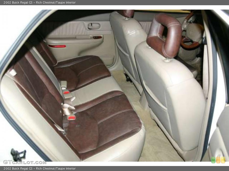 Rich Chestnut/Taupe Interior Photo for the 2002 Buick Regal GS #42128742