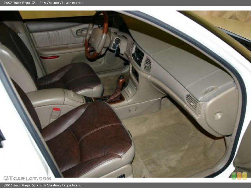 Rich Chestnut/Taupe Interior Photo for the 2002 Buick Regal GS #42128754