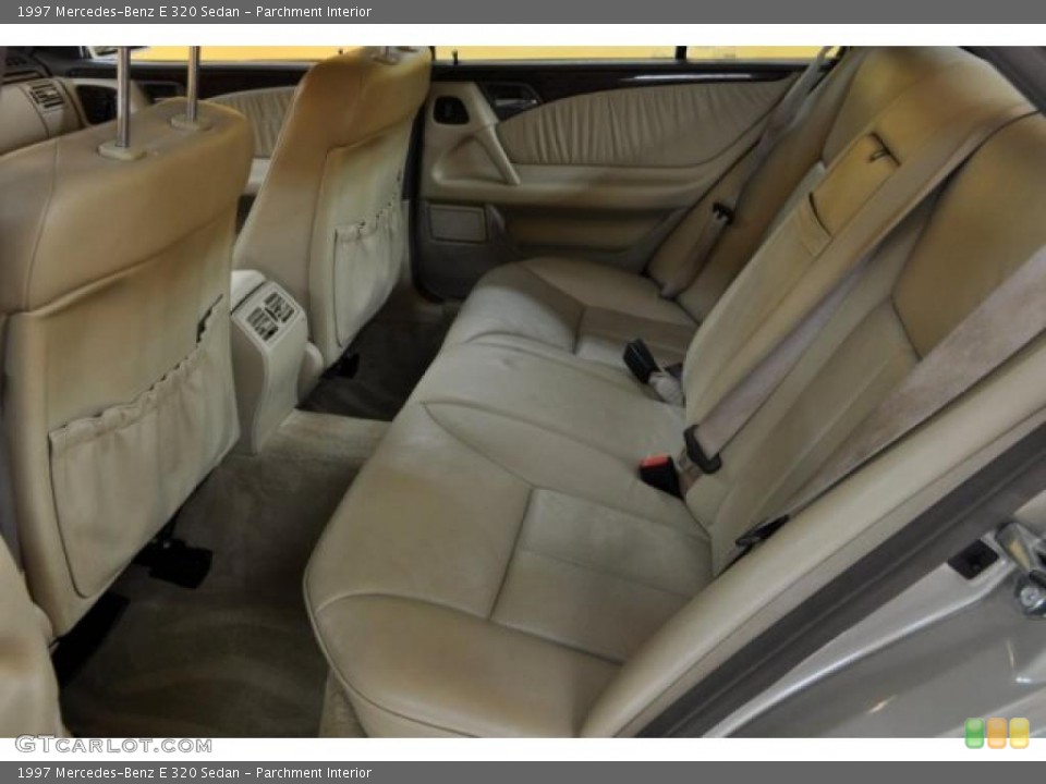 Parchment Interior Photo for the 1997 Mercedes-Benz E 320 Sedan #42131027