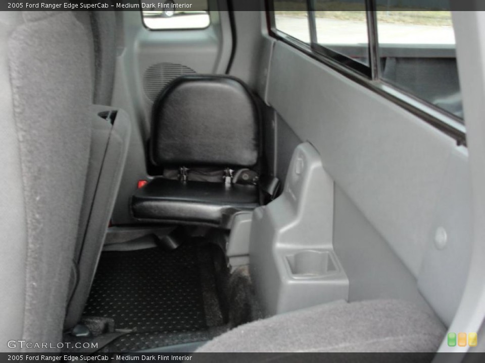 Medium Dark Flint Interior Photo for the 2005 Ford Ranger Edge SuperCab #42131119