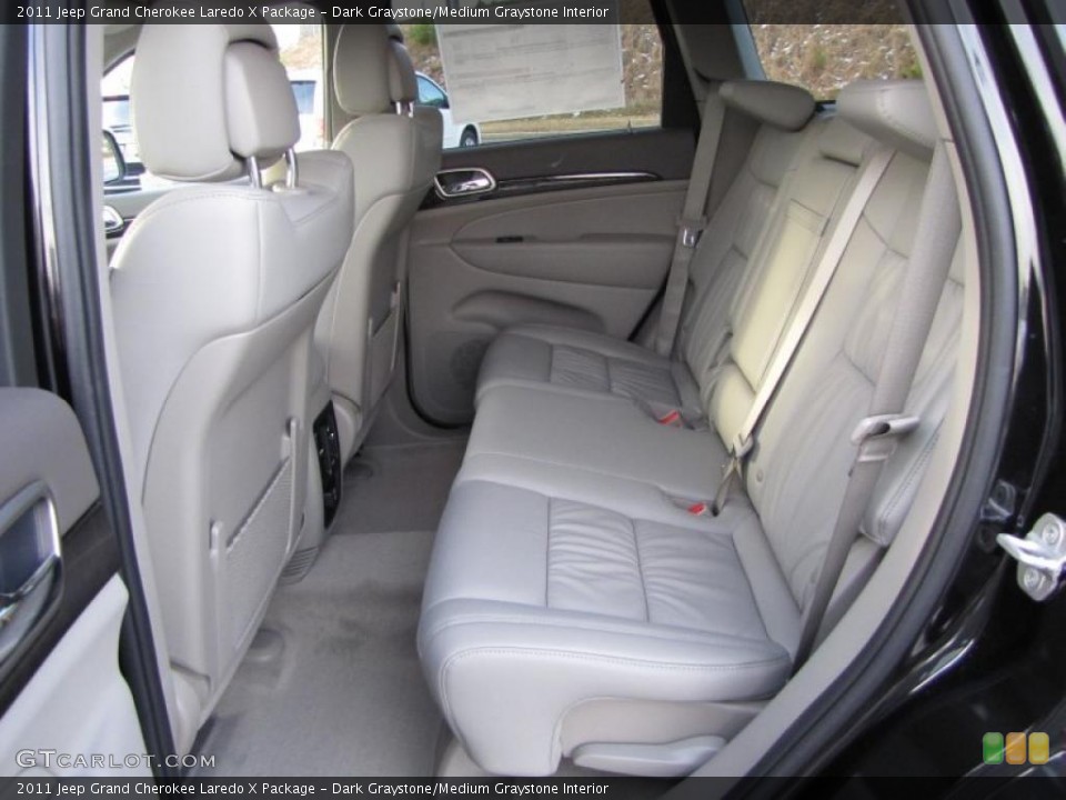 Dark Graystone/Medium Graystone Interior Photo for the 2011 Jeep Grand Cherokee Laredo X Package #42134563