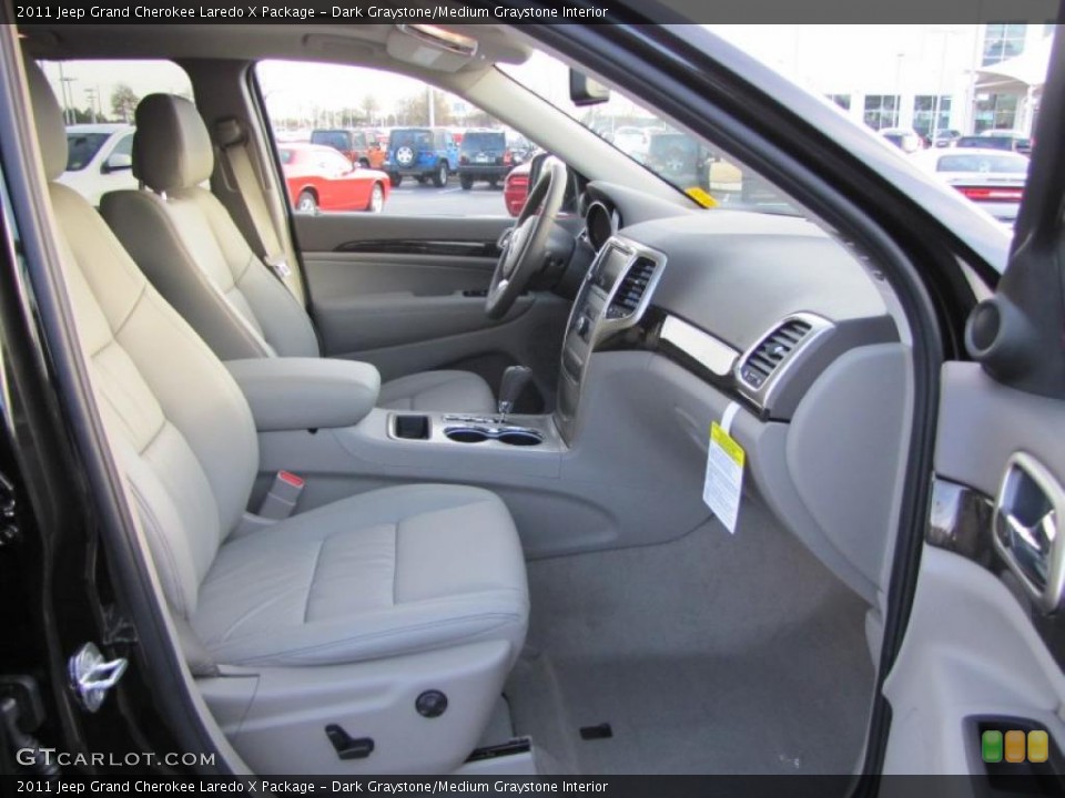 Dark Graystone/Medium Graystone Interior Photo for the 2011 Jeep Grand Cherokee Laredo X Package #42134611