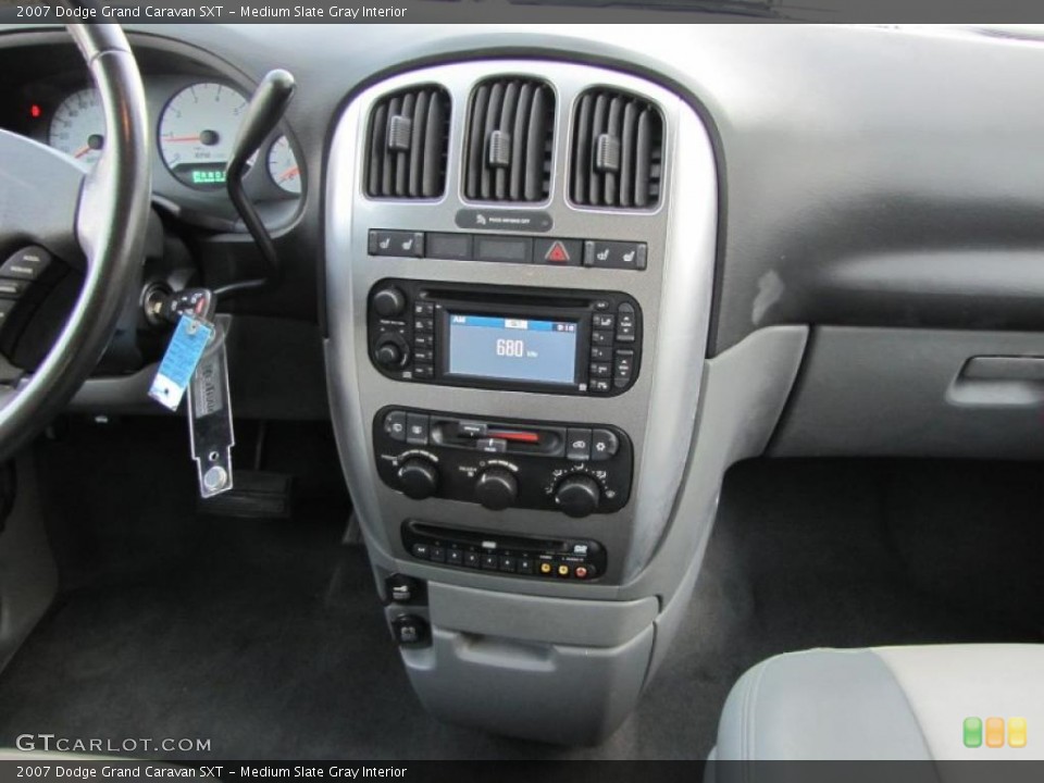 Medium Slate Gray Interior Controls for the 2007 Dodge Grand Caravan SXT #42140139