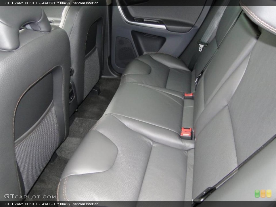 Off Black/Charcoal Interior Photo for the 2011 Volvo XC60 3.2 AWD #42155940