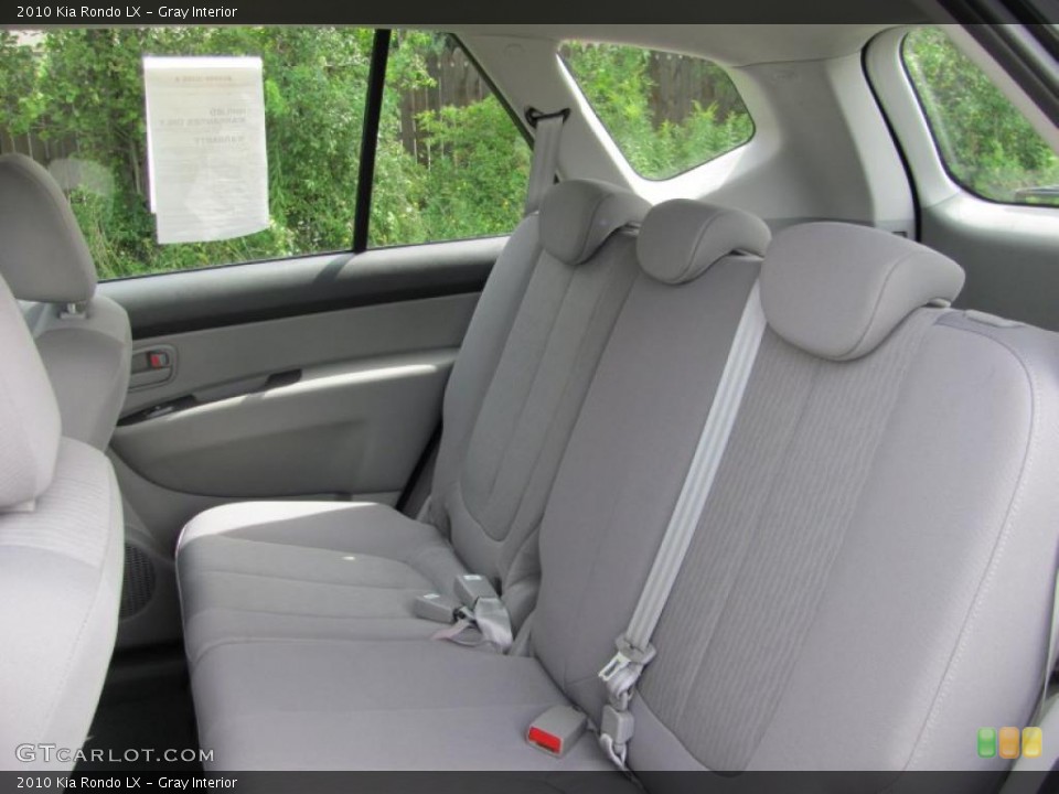Gray Interior Photo for the 2010 Kia Rondo LX #42173420
