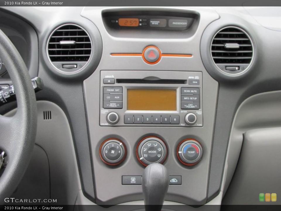 Gray Interior Controls for the 2010 Kia Rondo LX #42173652
