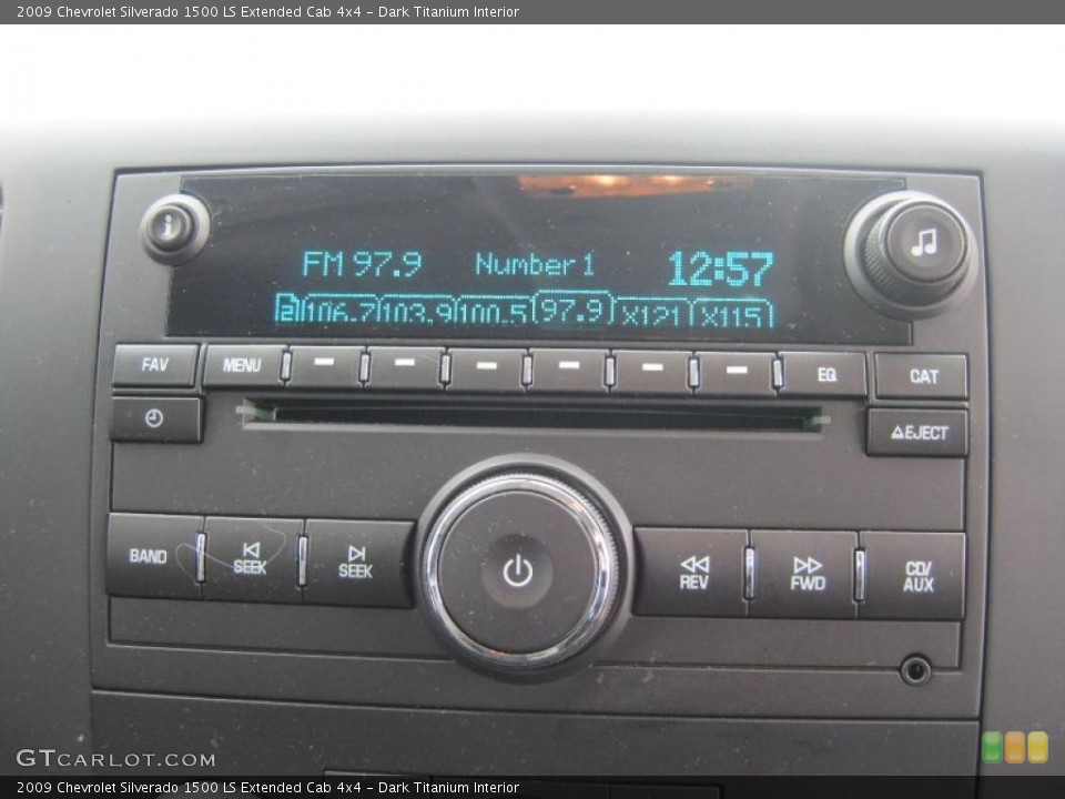 Dark Titanium Interior Controls for the 2009 Chevrolet Silverado 1500 LS Extended Cab 4x4 #42173836