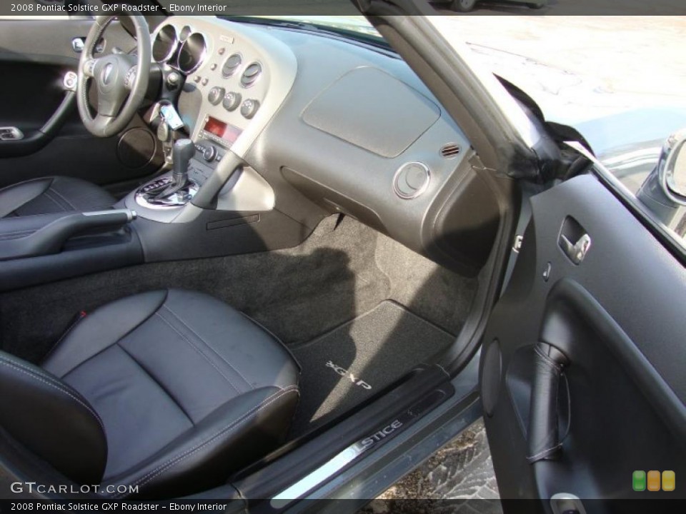 Ebony Interior Photo for the 2008 Pontiac Solstice GXP Roadster #42179748