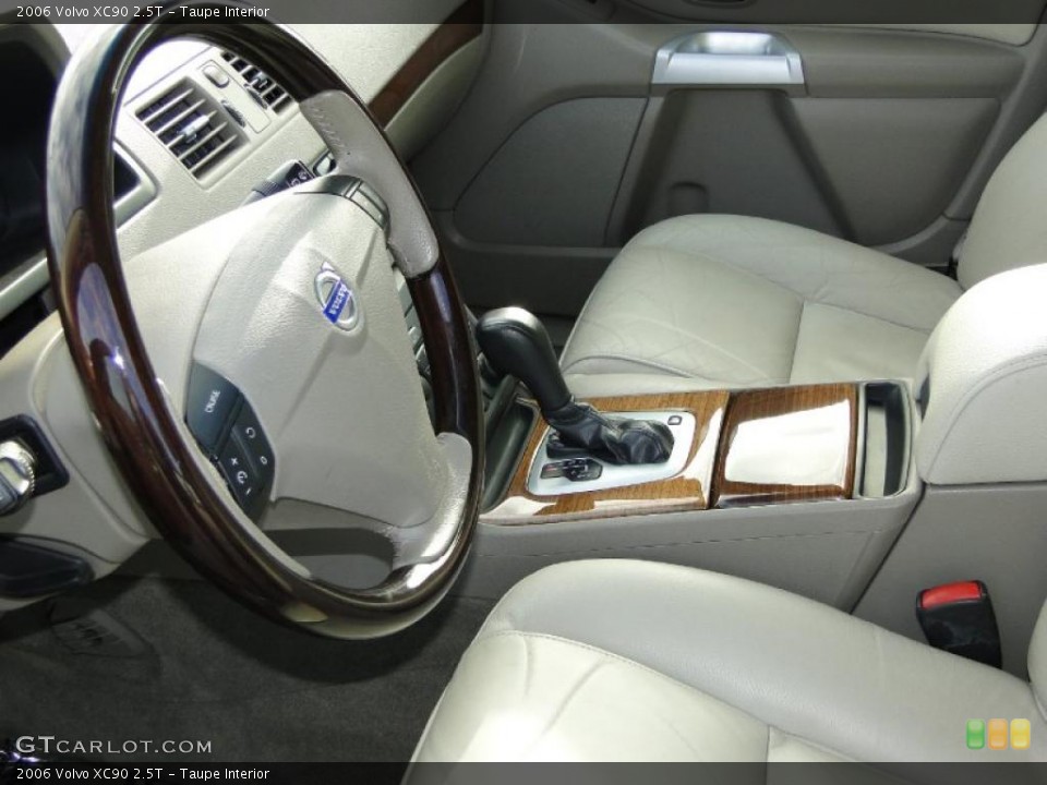 Taupe Interior Photo for the 2006 Volvo XC90 2.5T #42181020