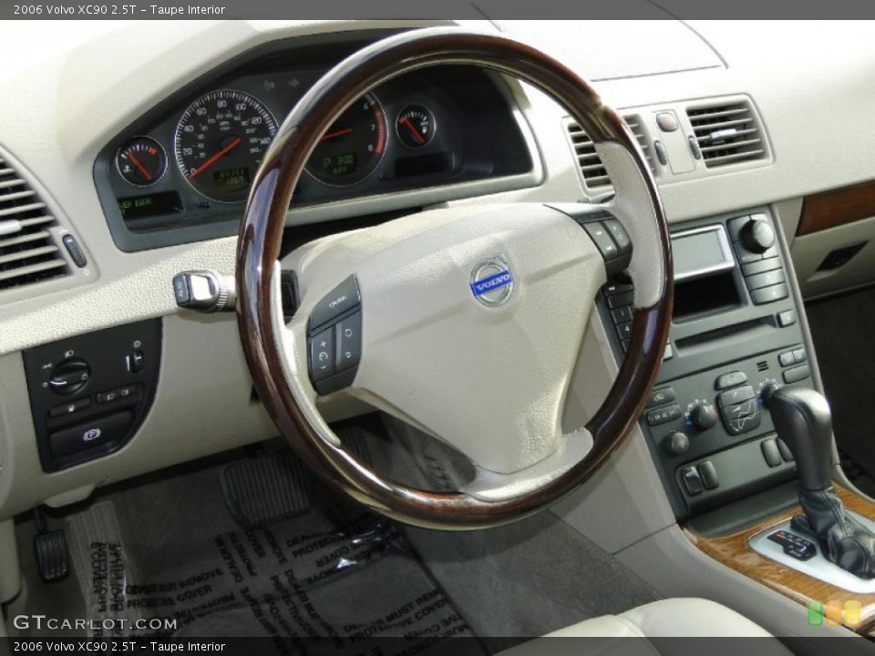 Taupe Interior Photo for the 2006 Volvo XC90 2.5T #42181032