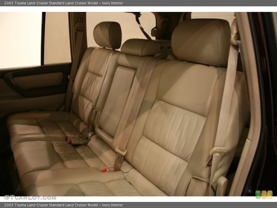 Ivory Interior Photo for the 2003 Toyota Land Cruiser  #42193133