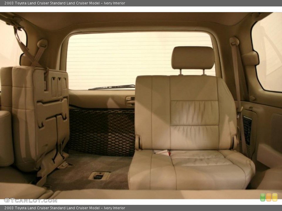 Ivory Interior Photo for the 2003 Toyota Land Cruiser  #42193151
