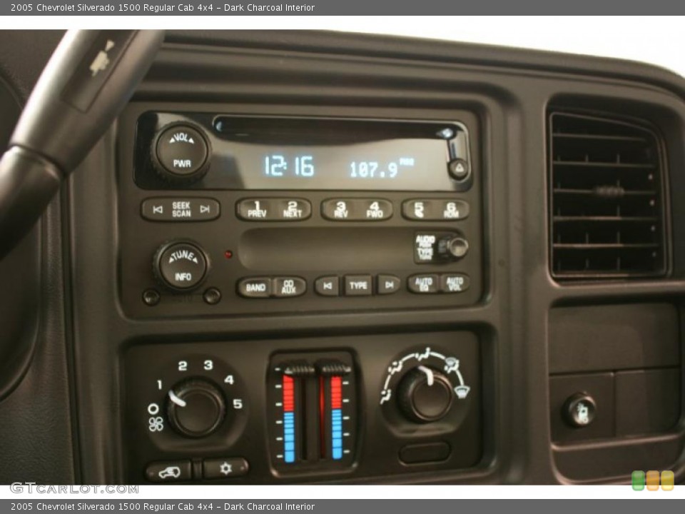 Dark Charcoal Interior Controls for the 2005 Chevrolet Silverado 1500 Regular Cab 4x4 #42193843