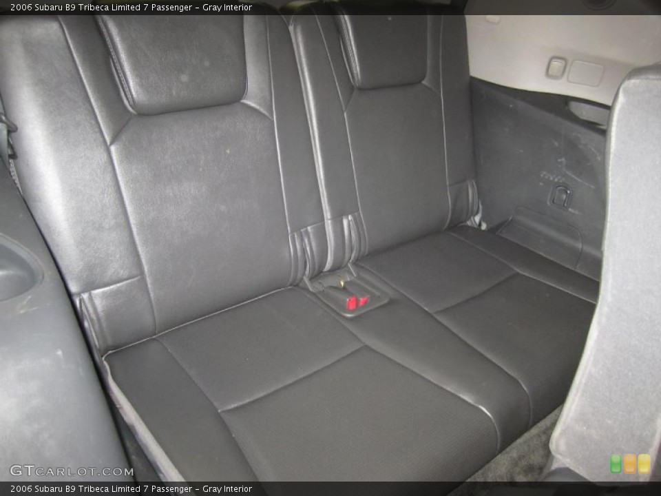 Gray Interior Photo for the 2006 Subaru B9 Tribeca Limited 7 Passenger #42195191