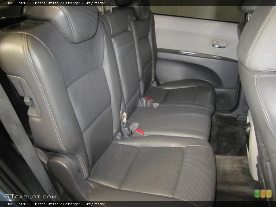 Gray Interior Photo for the 2006 Subaru B9 Tribeca Limited 7 Passenger #42195203