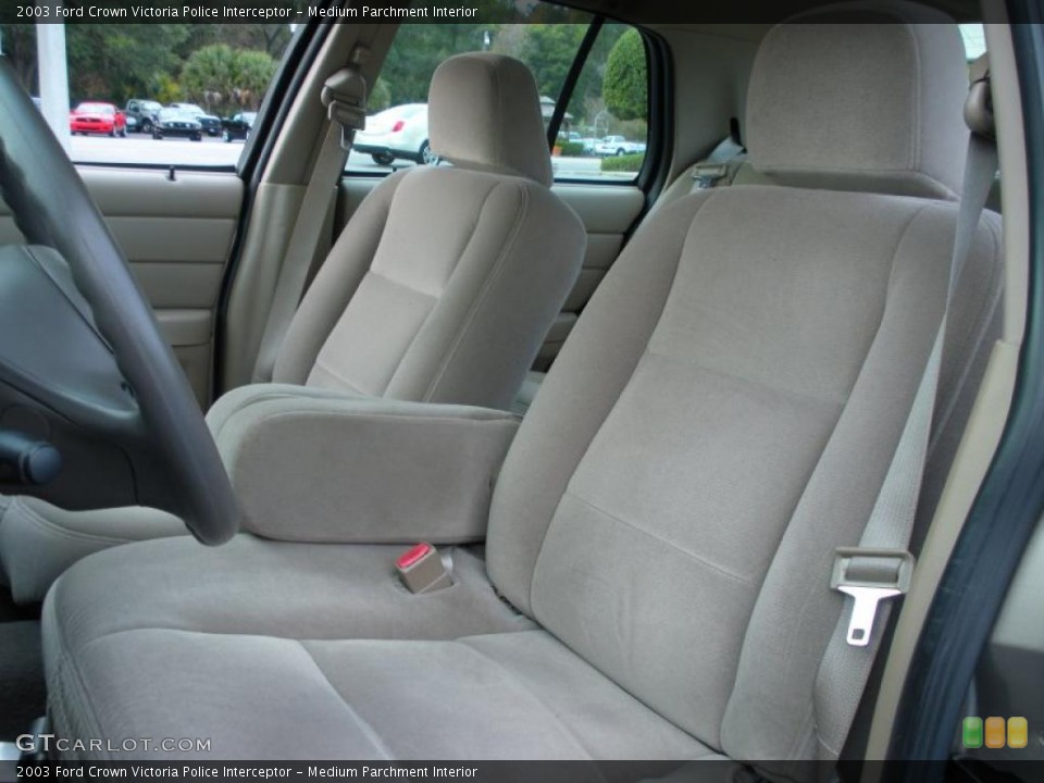 Medium Parchment Interior Photo for the 2003 Ford Crown Victoria Police Interceptor #42200339