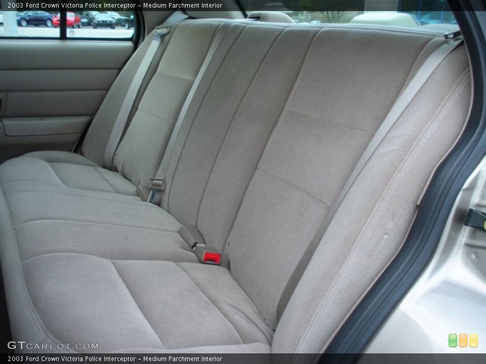 Medium Parchment Interior Photo for the 2003 Ford Crown Victoria Police Interceptor #42200371