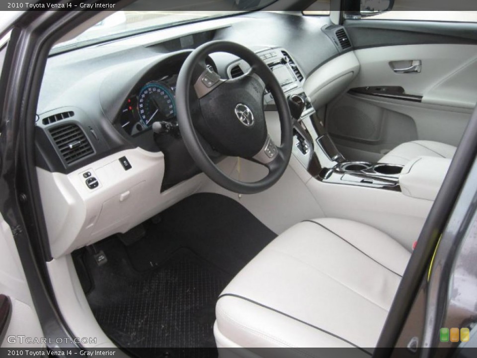 Gray Interior Photo for the 2010 Toyota Venza I4 #42201535