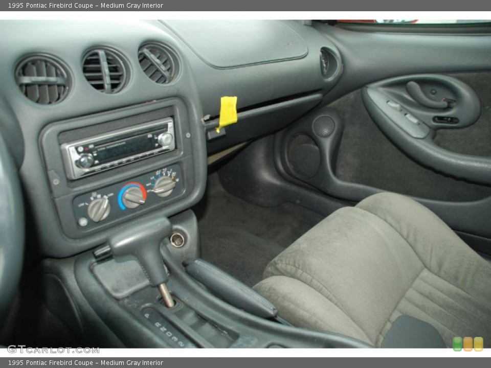 Medium Gray Interior Photo for the 1995 Pontiac Firebird Coupe #42206739
