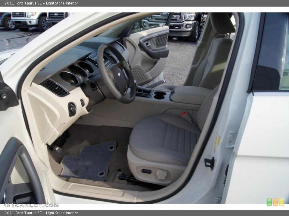 Light Stone Interior Photo for the 2011 Ford Taurus SE #42211903
