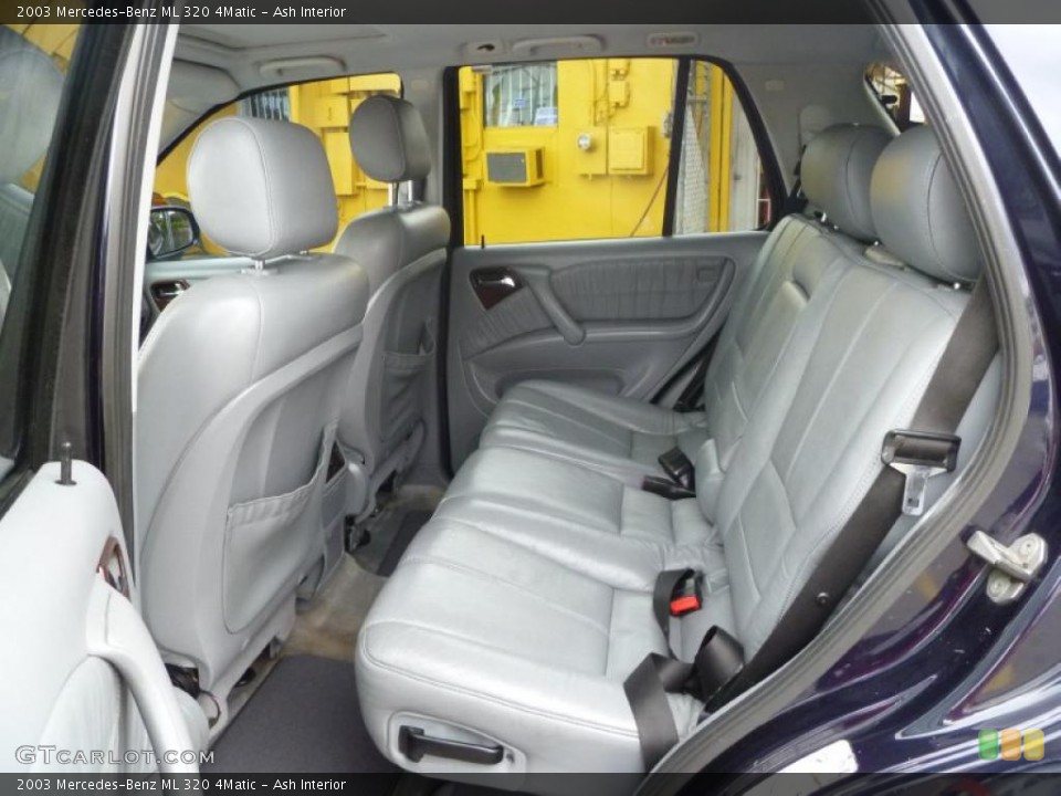 Ash Interior Photo for the 2003 Mercedes-Benz ML 320 4Matic #42216904