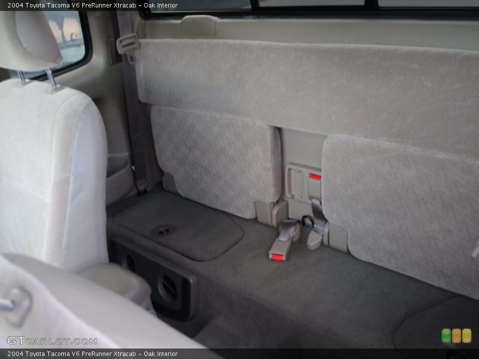 Oak Interior Photo for the 2004 Toyota Tacoma V6 PreRunner Xtracab #42230489