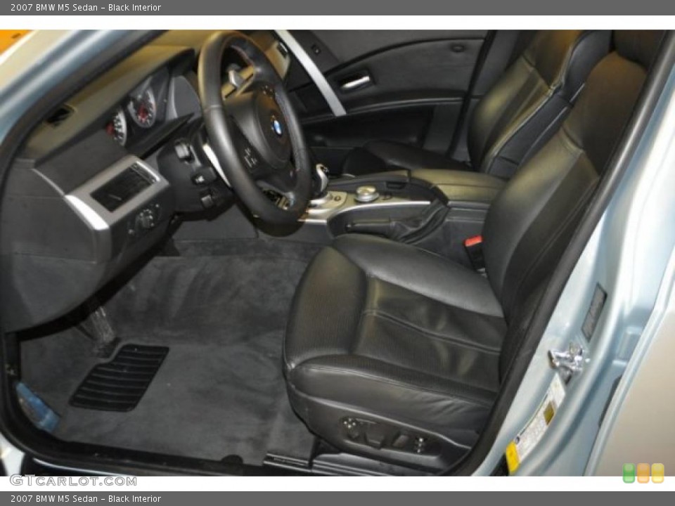 Black Interior Photo for the 2007 BMW M5 Sedan #42231419