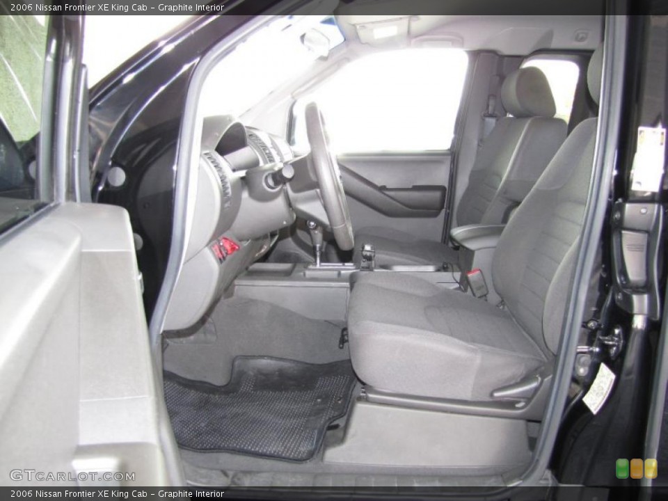 Graphite Interior Photo for the 2006 Nissan Frontier XE King Cab #42237696