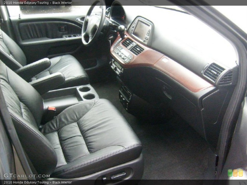 Black Interior Photo for the 2010 Honda Odyssey Touring #42249514
