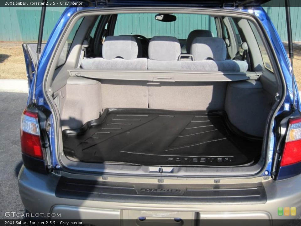 Gray Interior Trunk for the 2001 Subaru Forester 2.5 S #42251162
