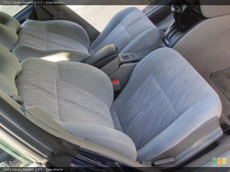 Gray Interior Photo for the 2001 Subaru Forester 2.5 S #42251190