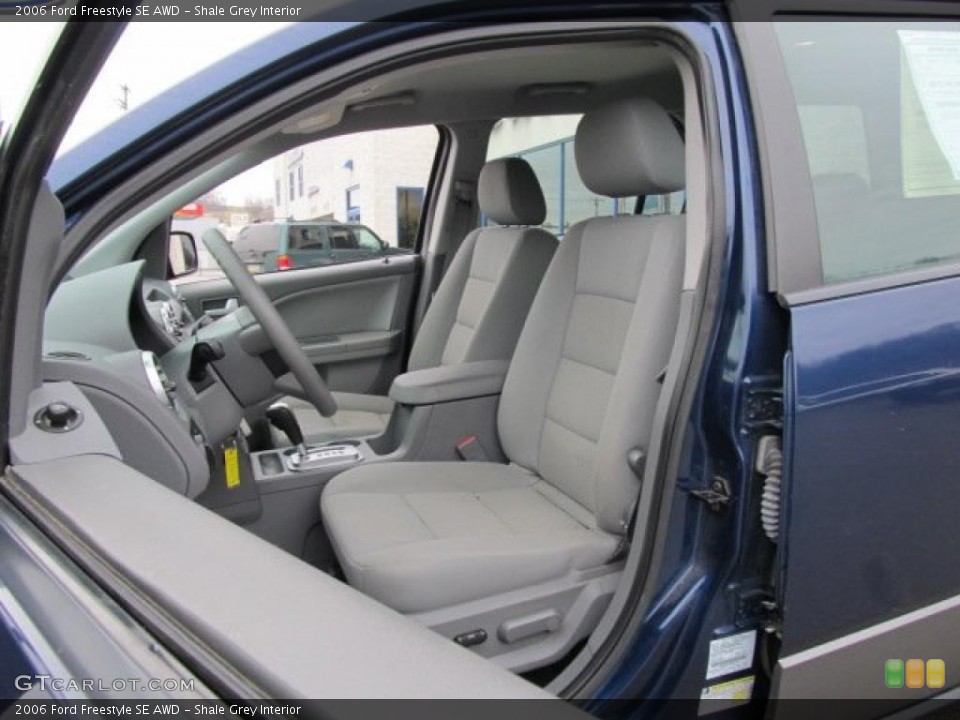 Shale Grey Interior Photo for the 2006 Ford Freestyle SE AWD #42272955