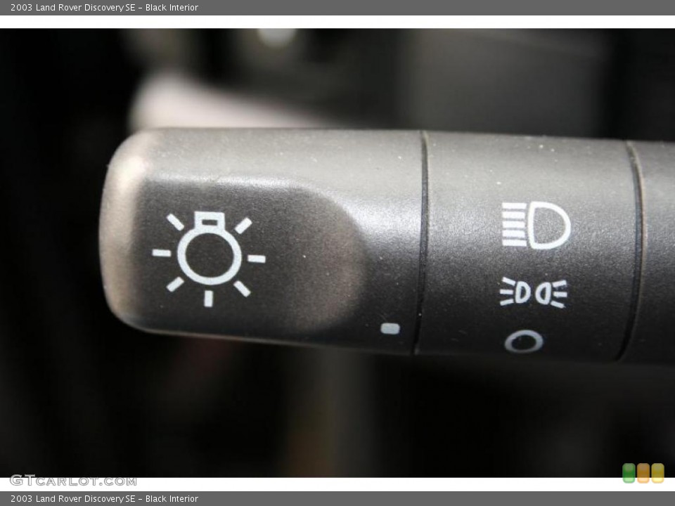 Black Interior Controls for the 2003 Land Rover Discovery SE #42279383