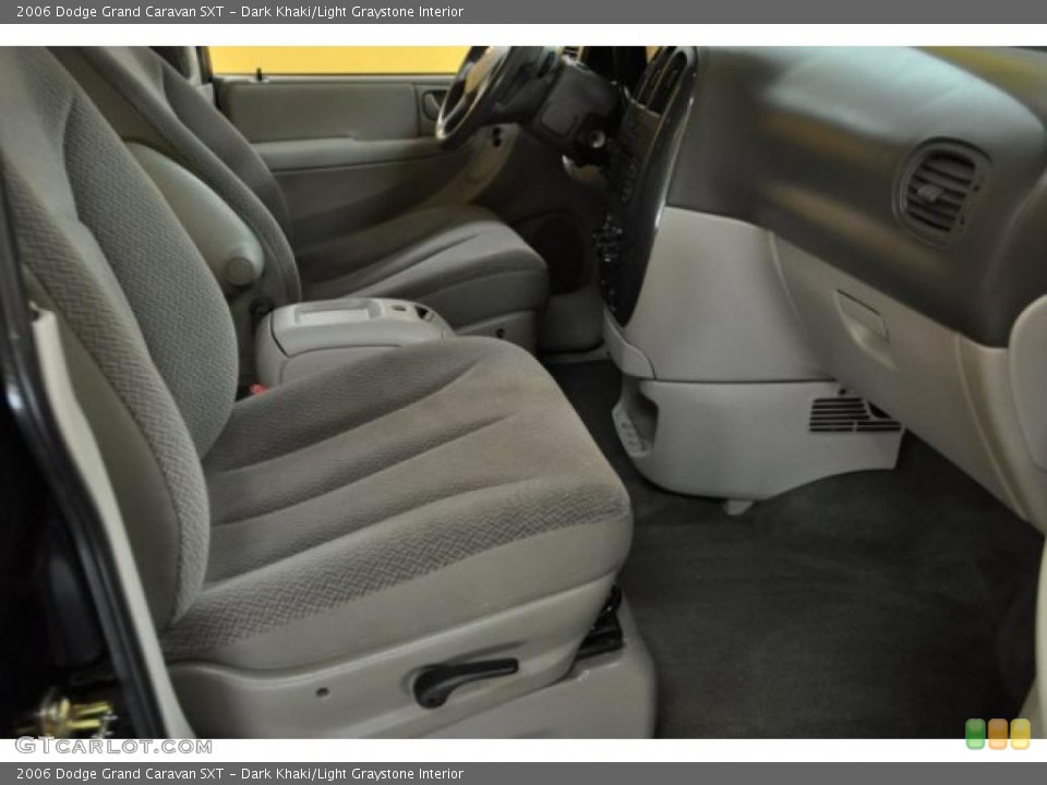 Dark Khaki/Light Graystone Interior Photo for the 2006 Dodge Grand Caravan SXT #42285978