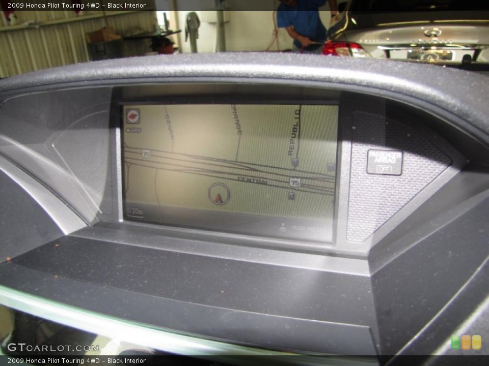 Black Interior Navigation for the 2009 Honda Pilot Touring 4WD #42288839