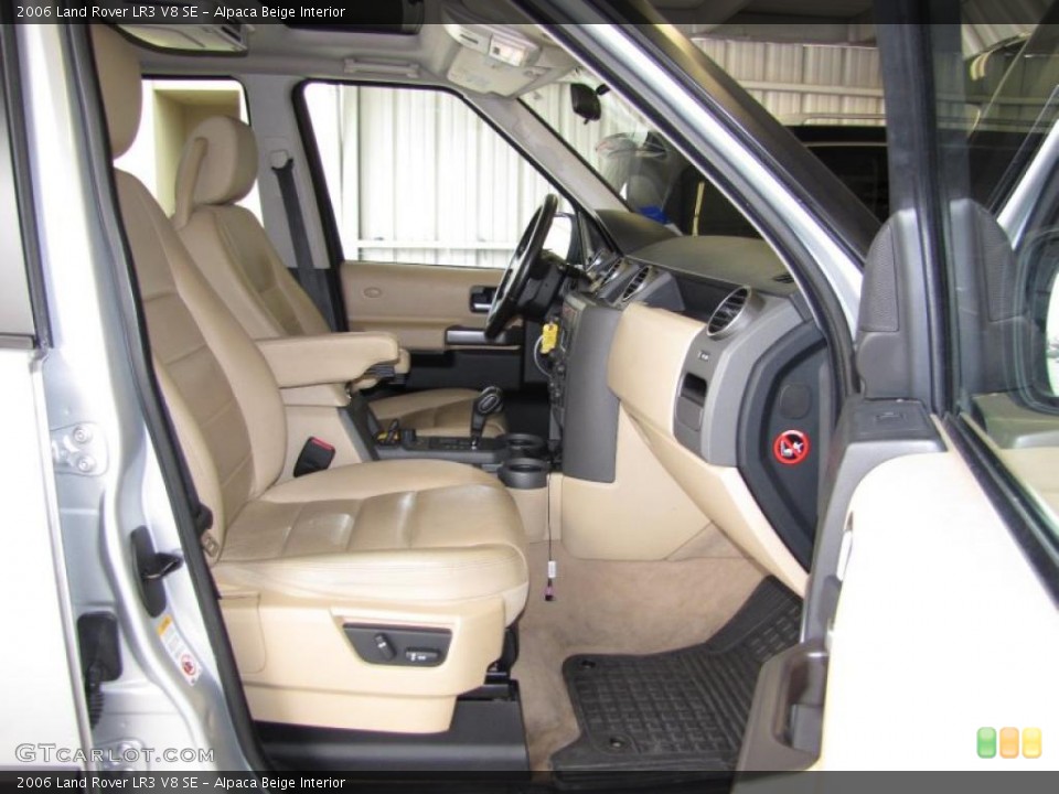 Alpaca Beige Interior Photo for the 2006 Land Rover LR3 V8 SE #42290043