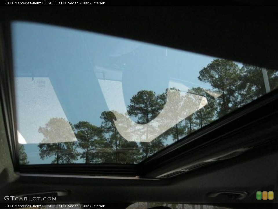 Black Interior Sunroof for the 2011 Mercedes-Benz E 350 BlueTEC Sedan #42302852