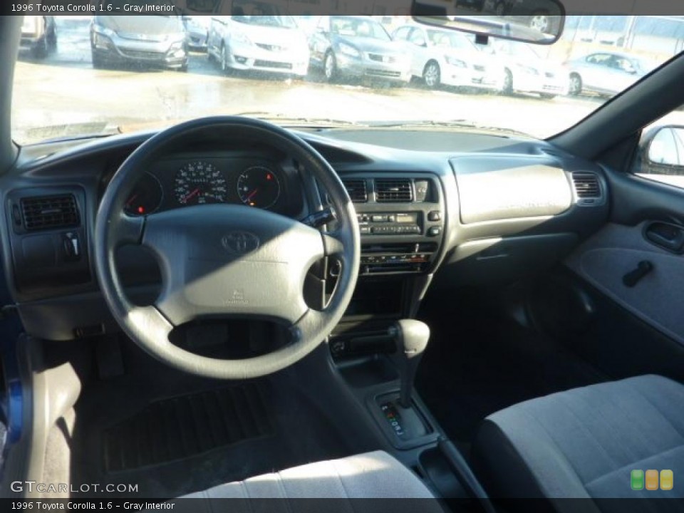 Gray Interior Dashboard for the 1996 Toyota Corolla 1.6 #42306026