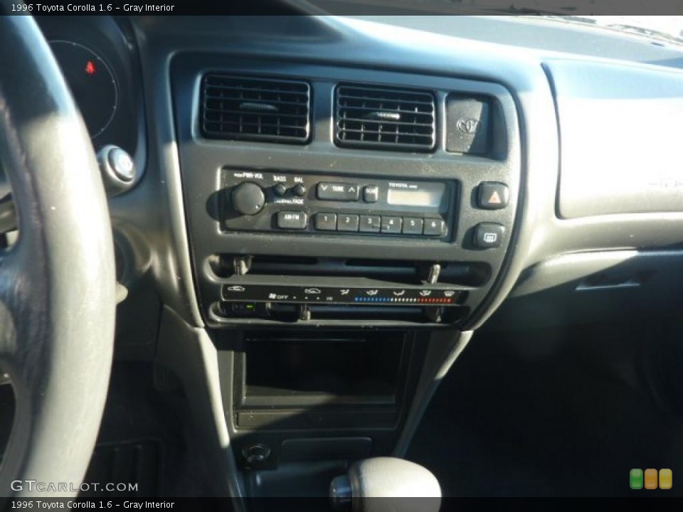 Gray Interior Controls for the 1996 Toyota Corolla 1.6 #42306076