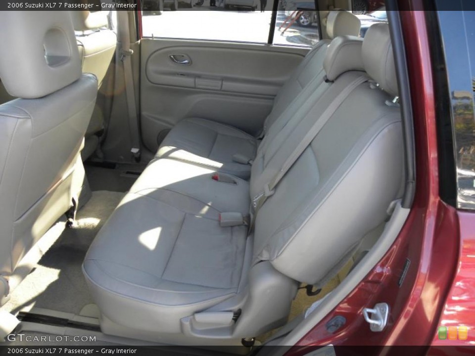 Gray Interior Photo for the 2006 Suzuki XL7 7 Passenger #42307916