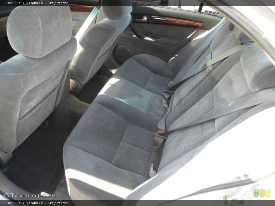 Gray Interior Photo for the 2005 Suzuki Verona LX #42308271