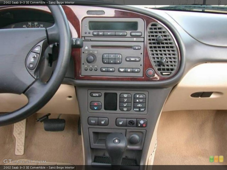Sand Beige Interior Controls for the 2002 Saab 9-3 SE Convertible #42308804