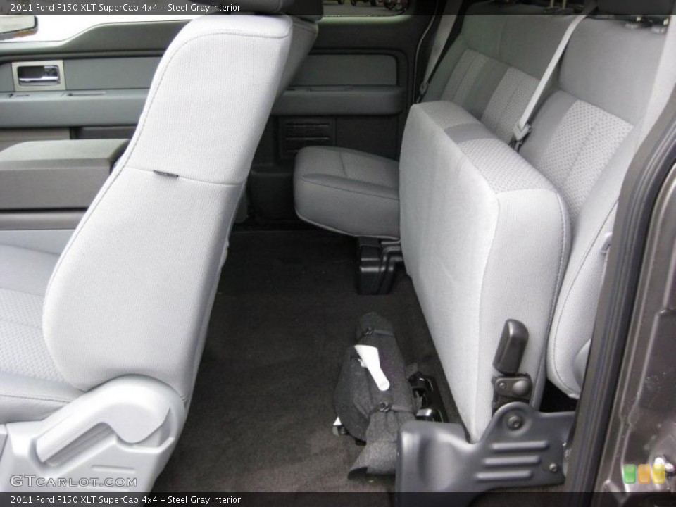 Steel Gray Interior Photo for the 2011 Ford F150 XLT SuperCab 4x4 #42318955
